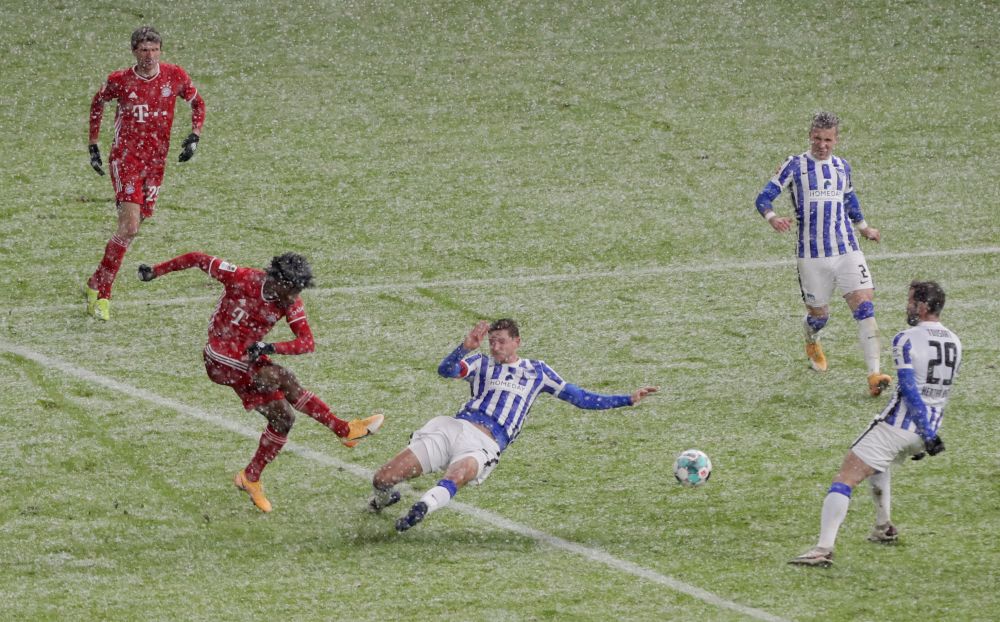  柏林赫塔防线失误连连负于比勒菲尔德陷困境