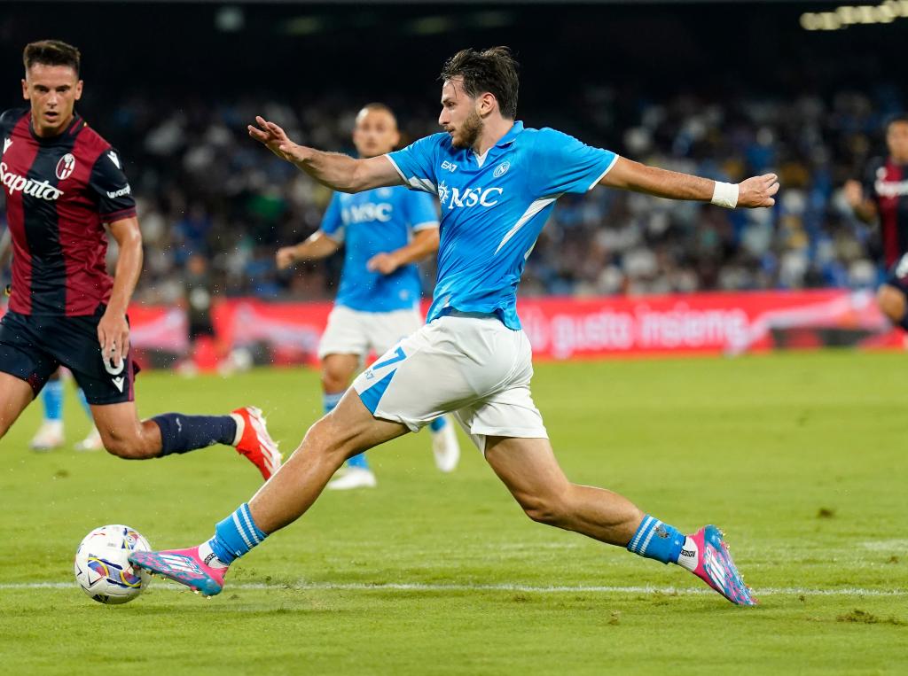  那不勒斯年轻阵容惊艳，三线齐发完胜劲旅  