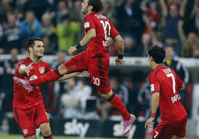  勒沃库森边路突破犀利，德甲速度与激情完美结合