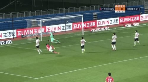  甘冈锋线双星连线，默契配合撕破对手防线