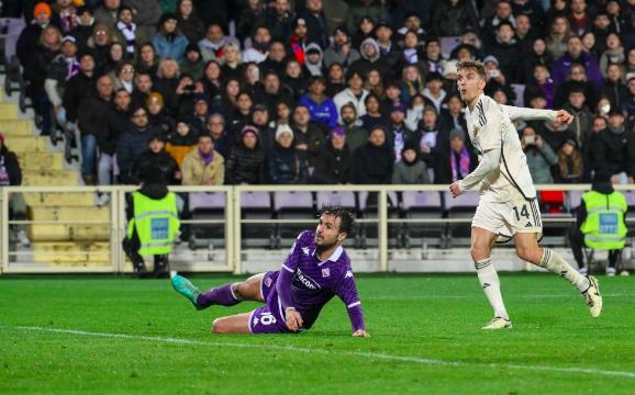  佛罗伦萨补时绝杀惊险过关展现顽强斗志