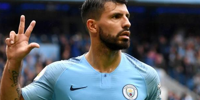  沃特金斯状态火热，跻身英超射手榜前三  